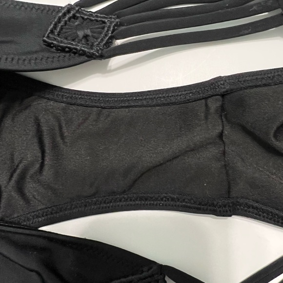 Victoria’s Secret The Cheeky Bikini Bottoms w/Multiple Side Straps and Appliqué - Picture 5 of 5
